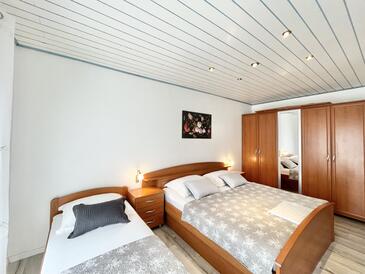 Apartmani s parkingom Vodice - 21305