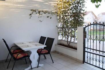Jednosobni apartman Vodice (A-21305-d(