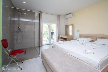 Familiehus med pool Radovin, Zadar - 21307