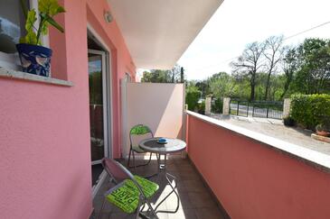 Apartments and rooms with parking space Rasopasno, Krk - 21325