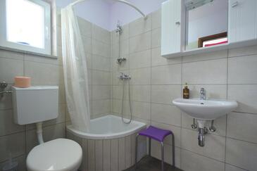 Leiligheter og rom med parkering Rasopasno, Krk - 21325