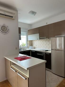 Appartamenti con parcheggio Promajna, Macarsca - Makarska - 21331