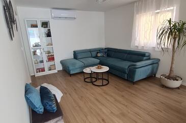 Ferienwohnungen mit Parkplatz Stobrec, Split - 21339