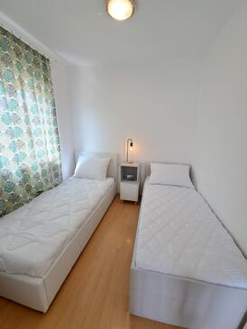 Apartmanok a tenger mellett Rogac, Solta - 21346