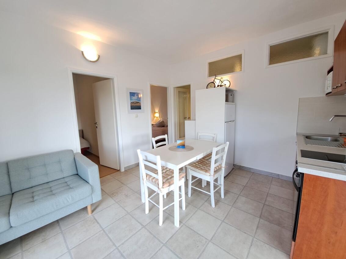 Ferienwohnungen am Meer Rogac, Solta - 21346