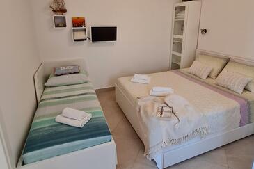 Apartmanok a tenger mellett Vinisce, Trogir - 21351