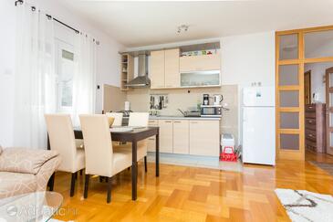 Apartmány s parkovištěm Seget Donji, Trogir - 21374