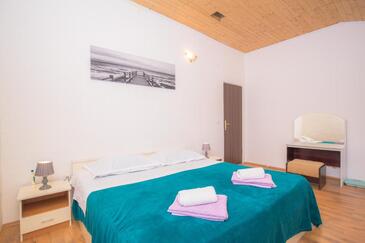 Casa con piscina per famiglia Vadaglio - Vadalj, Capocesto - Primošten - 21379