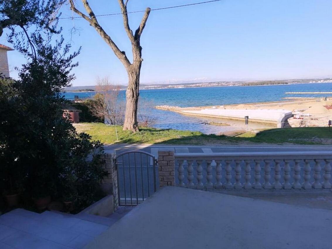 Apartments by the sea Tkon, Pašman - 21391