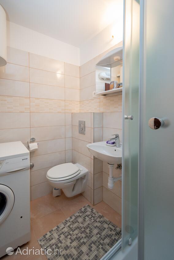 A-21399-a - Alloggi privati - Appartamenti accanto al mare Vinjerac, Zara - Zadar