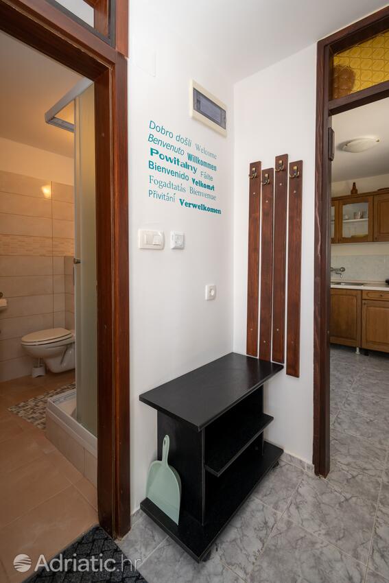 A-21399-a - Alloggi privati - Appartamenti accanto al mare Vinjerac, Zara - Zadar