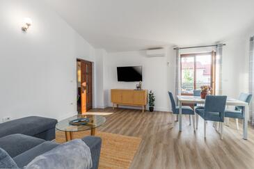 Bašanija, Dnevna soba v nastanitvi vrste apartment, dostopna klima, Hišni ljubljenčki dovoljeni in WiFi.