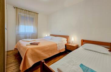 Apartmanok parkolóhellyel Novigrad - 21419