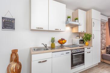 Apartmány u moře s bazénem Njivice, Krk - 21421