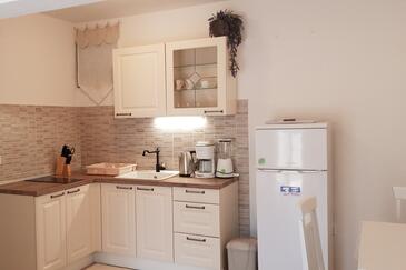 Апартаменти біля моря Міміце - Mimice, Оміш - Omiš - 21422