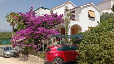 Apartments With Parking Space Sutivan, Brač - 21426 - Croatia