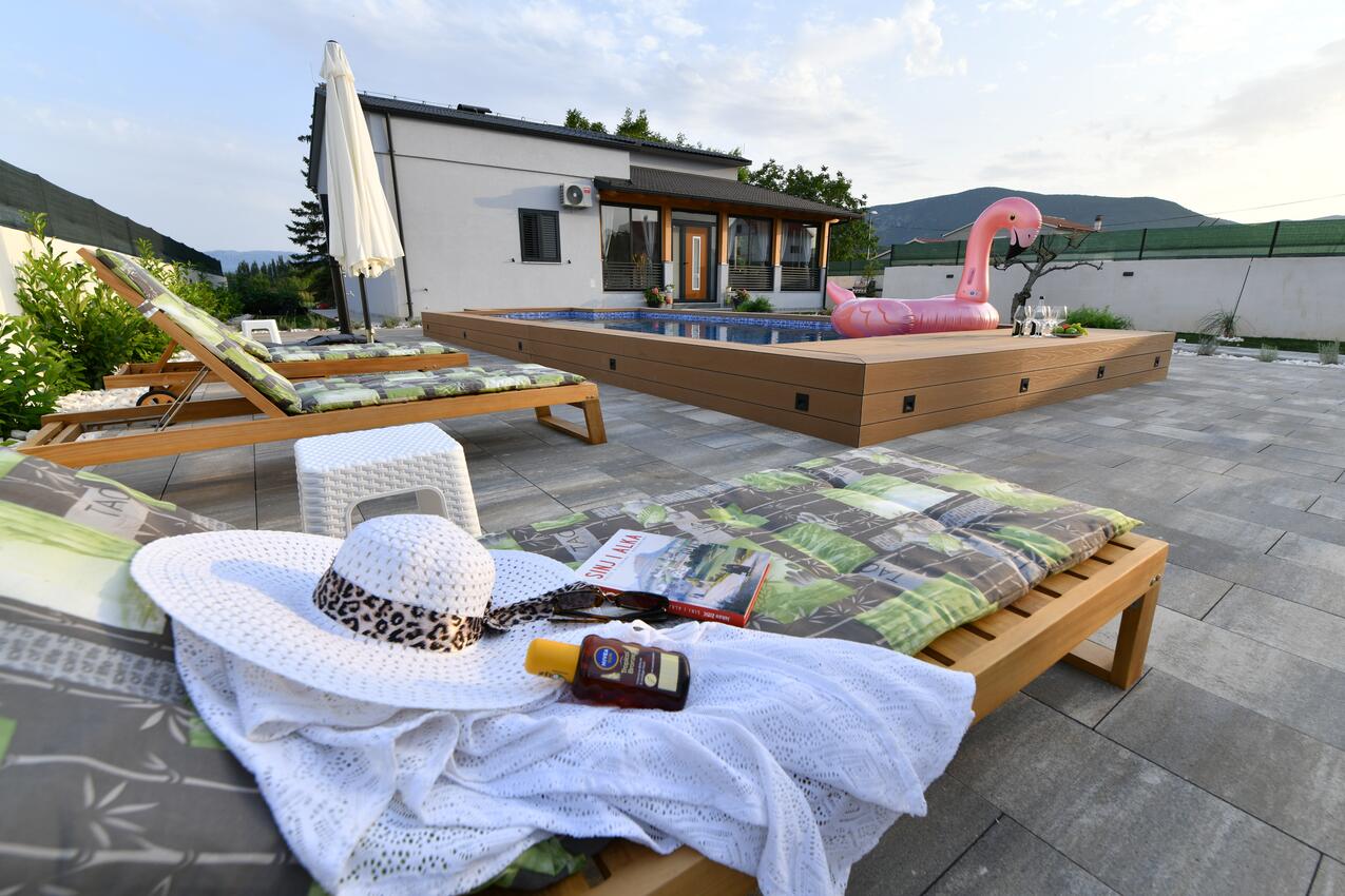 Giardino - Casa con piscina per famiglia Signo - Sinj, Morlacca - Zagora