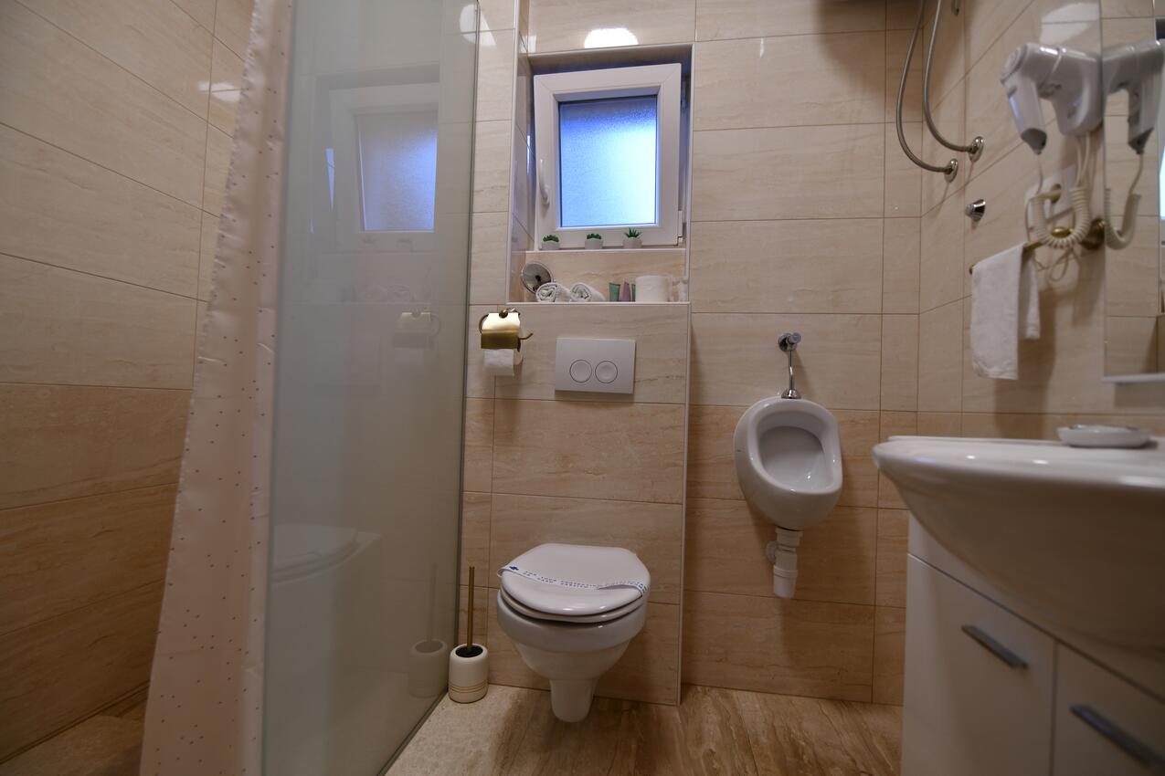 K-21448 - Alloggi privati - Casa con piscina per famiglia Signo - Sinj, Morlacca - Zagora