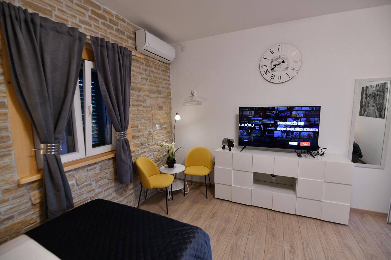 K-21448 - Alloggi privati - Casa con piscina per famiglia Signo - Sinj, Morlacca - Zagora