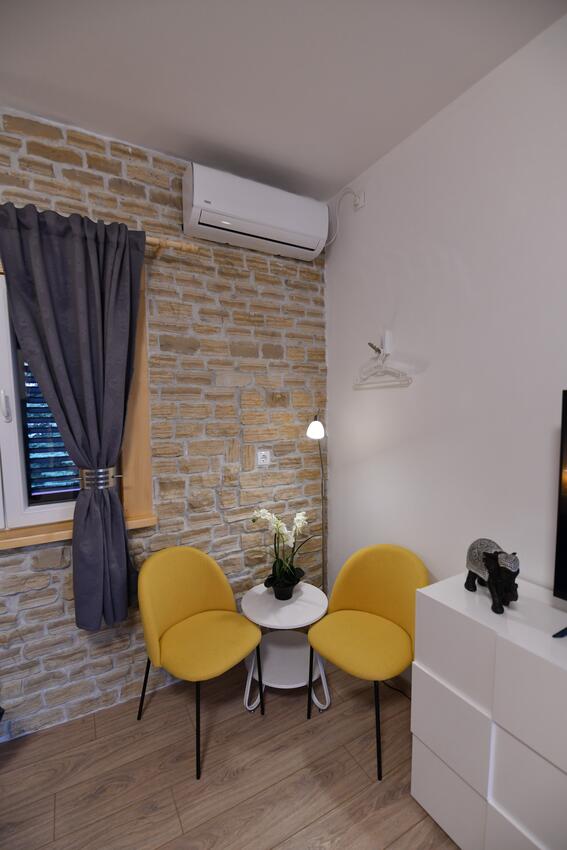 K-21448 - Alloggi privati - Casa con piscina per famiglia Signo - Sinj, Morlacca - Zagora