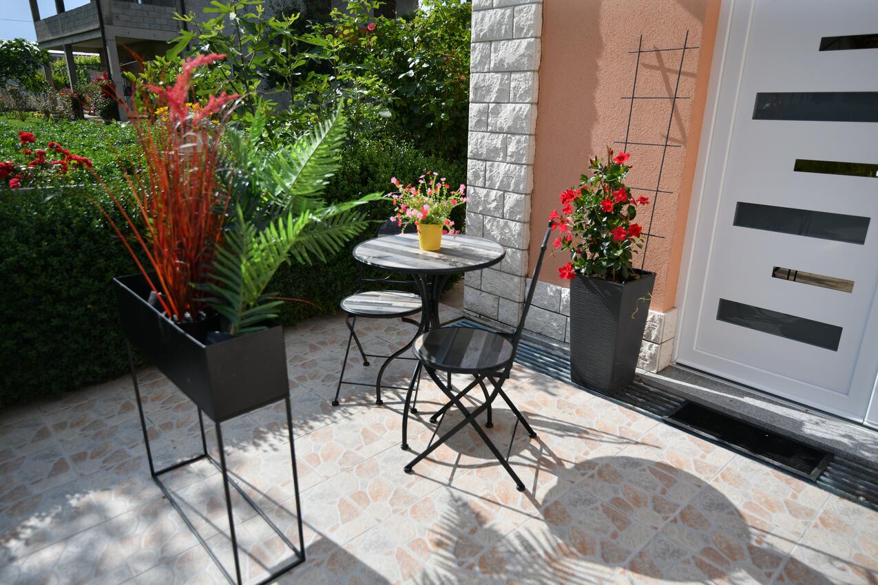 Ferienwohnungen mit Parkplatz Sinj, Zagora - 21449