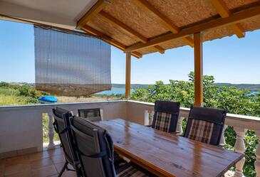 Apartmanok családok részére medencével Rtina - Stosici, Zadar - 21450