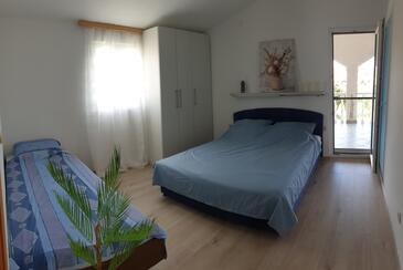 Appartamenti con parcheggio Puntadura - Vir - 21465