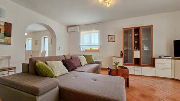 Ferienwohnungen mit Parkplatz Mareda, Novigrad - 21473