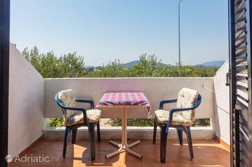 Apartments and rooms with parking space Pirovac, Šibenik - 21487