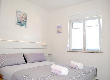 Apartmanok parkolóhellyel Preko, Ugljan - 21491