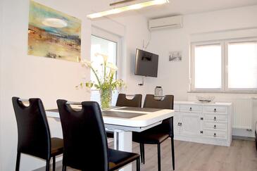 Lejlighedens parkeringsplads Preko, Ugljan - 21491