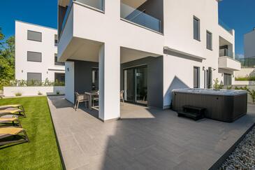 Ferienwohnungen mit Parkplatz Njivice, Krk - 21493