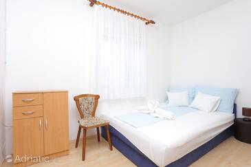 Ferienhaus mit Parkplatz Kastel Stafilic, Kastela - 21506