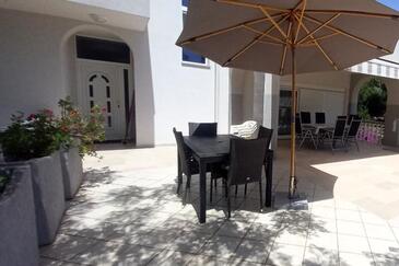 Trzypokojowy apartament Vir (A-21512-c)