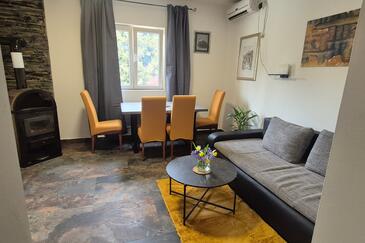 Apartmaji s parkingom Gornji Karin, Novigrad - 21514
