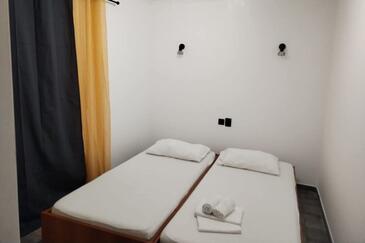 Lejlighedens parkeringsplads Gornji Karin, Novigrad - 21514