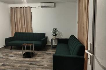 Gornji Karin, Гостиная в размещении типа apartment, доступный кондиционер, Домашние животные допускаются и WiFi.