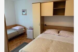 Zimmer Brodarica, Sibenik (S-21536-b)
