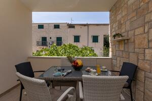 Двухкомнатные апартаменты Макарска - Makarska (A-21544-b(