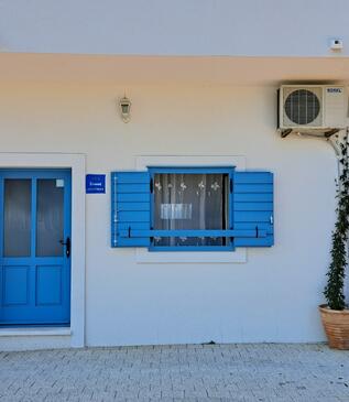 Igrane, Makarska, Объект 21577 - Апартаменты вблизи моря с галечным пляжем.