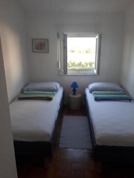 Apartments with parking space Zaton, Zadar - 21578