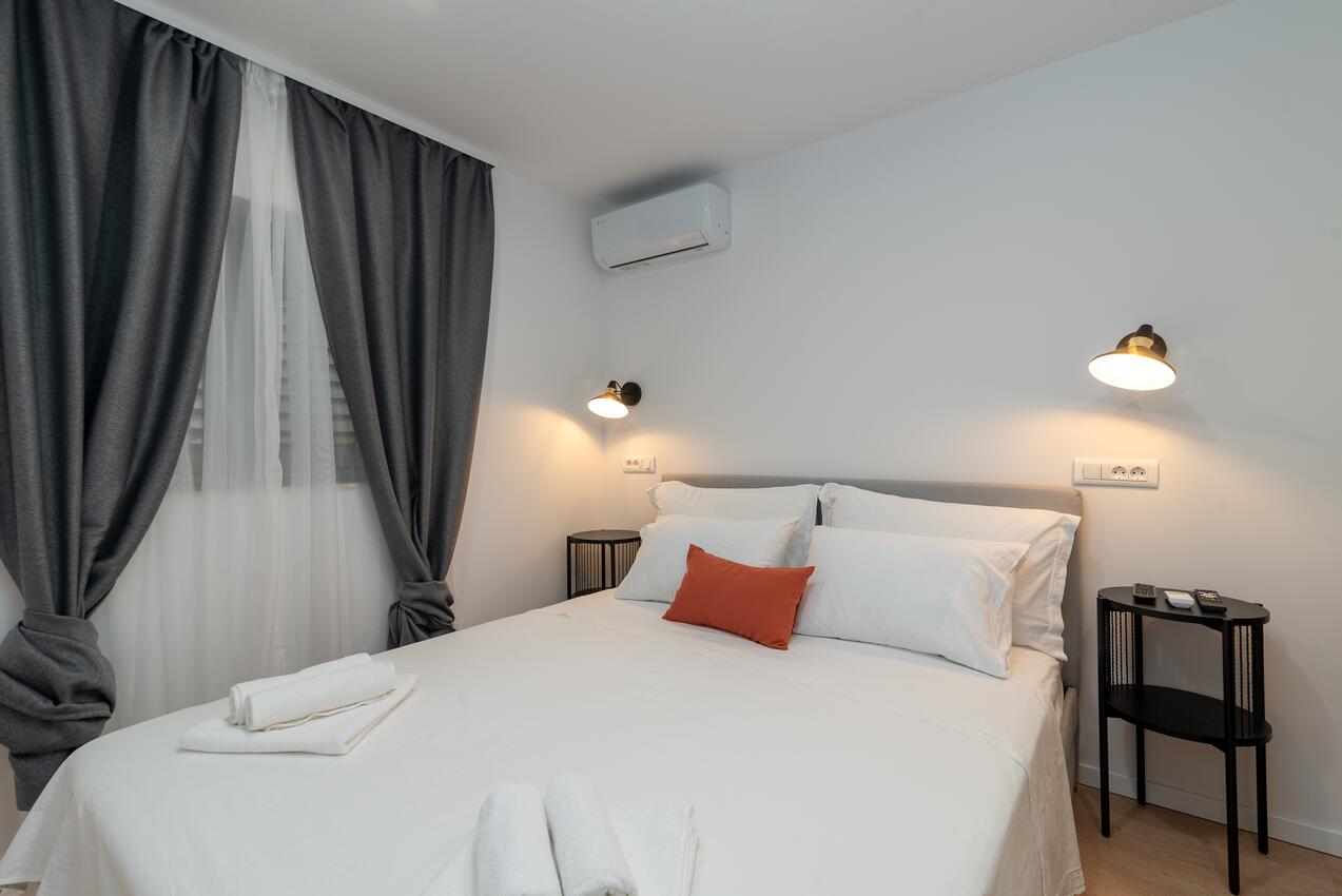 Ferienwohnungen am Meer Trogir - 21588