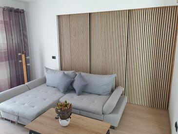 1-Zimmer-Ferienwohnung Omis (A-21590-b)