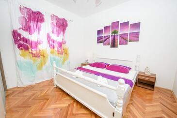 Ferienwohnungen mit Parkplatz Kastel Stafilic, Kastela - 21591