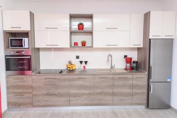Apartmány s parkoviskom Kaštel Štafilić, Kaštela - 21591