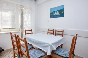 2-Zimmer-Ferienwohnung Sparadici, Sibenik (A-21600-a)