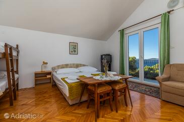 Apartments with parking space Marušići, Omiš - 21608