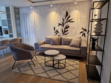 Apartmaji z bazenom za družine z otroci Sveti Filip i Jakov, Biograd - 21627