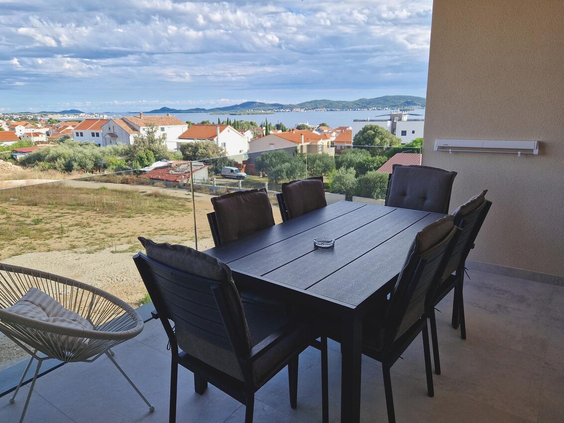 Apartmaji z bazenom za družine z otroci Sveti Filip i Jakov, Biograd - 21627