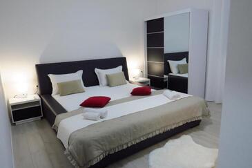 Apartmanok parkolóhellyel Sinj, Zagora - 21628